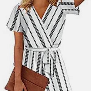 Women's Summer V Neck Argyle Striped Short Sleeve Short Jumpsuit Rompers